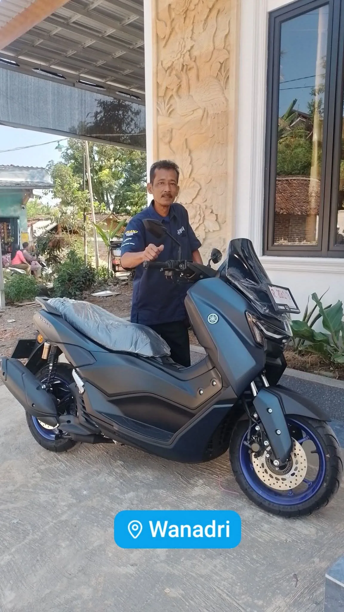 Penyerahan motor oleh sugeng
